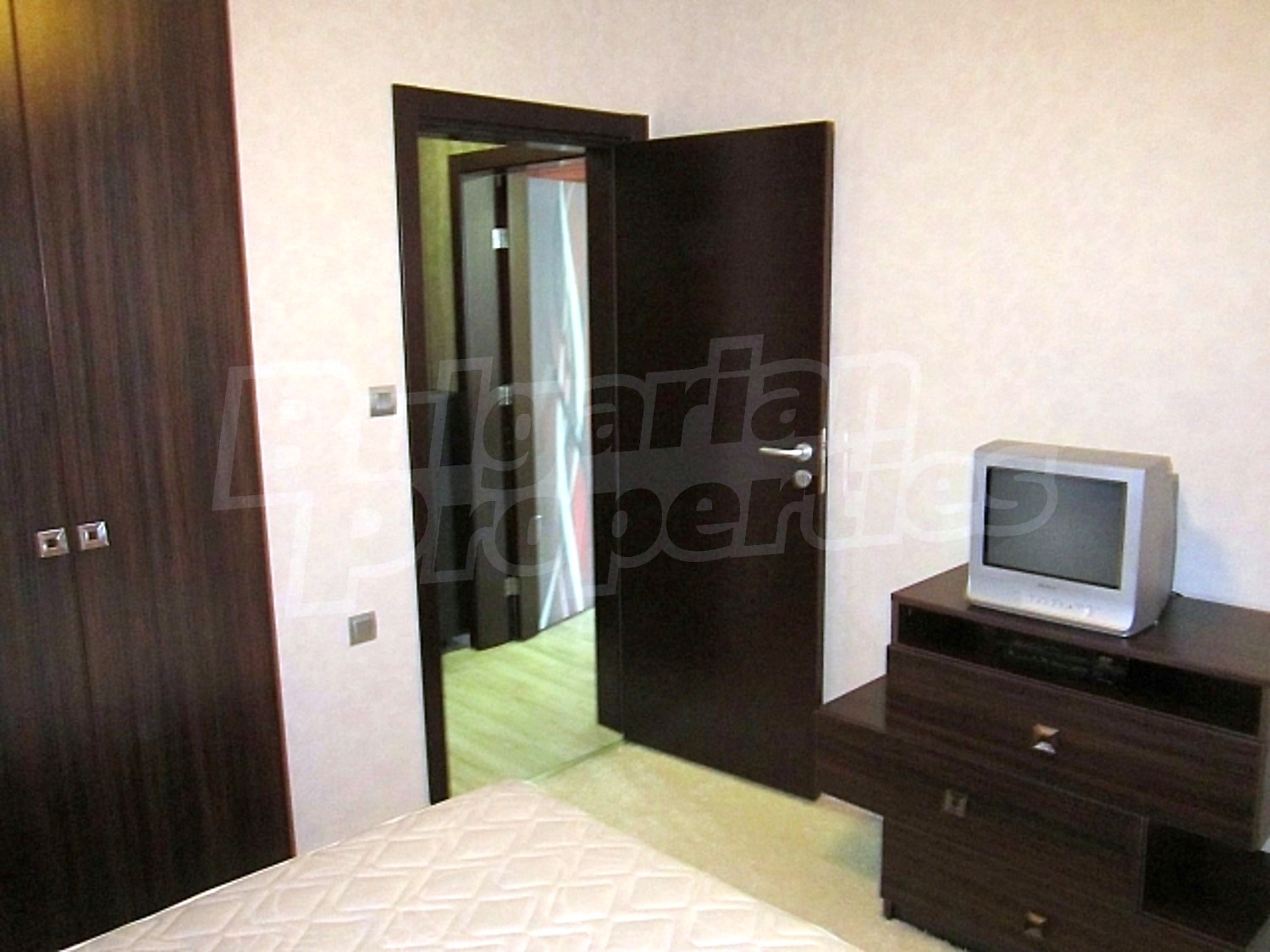 Gallery Picture 19