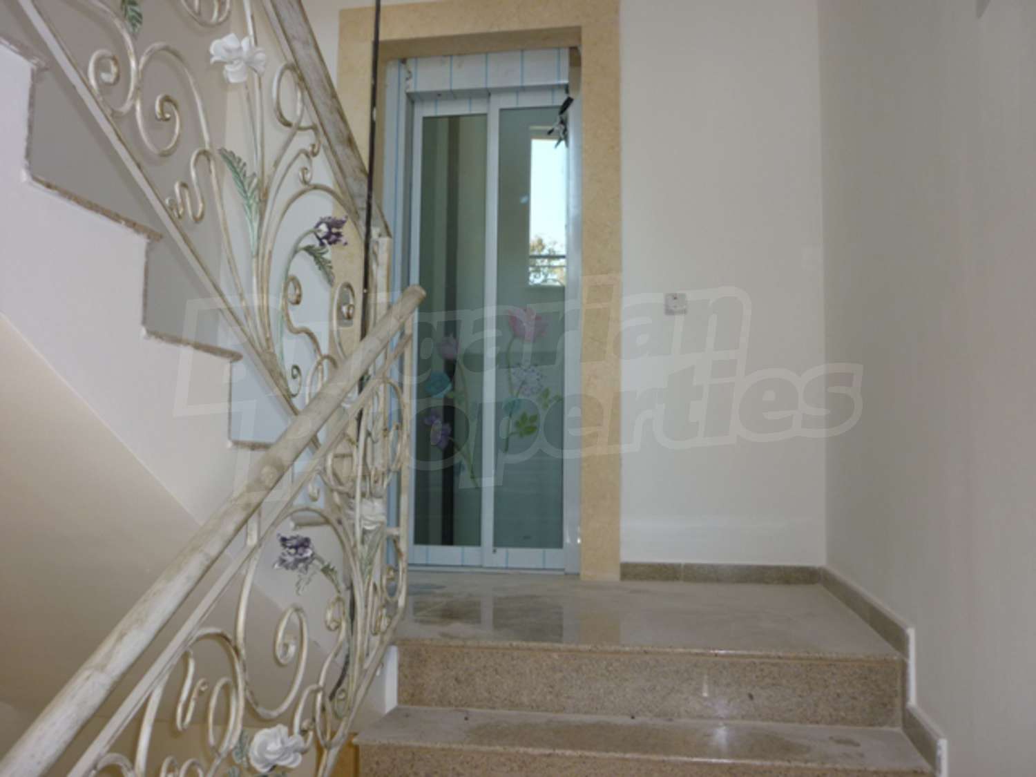Gallery Picture 15