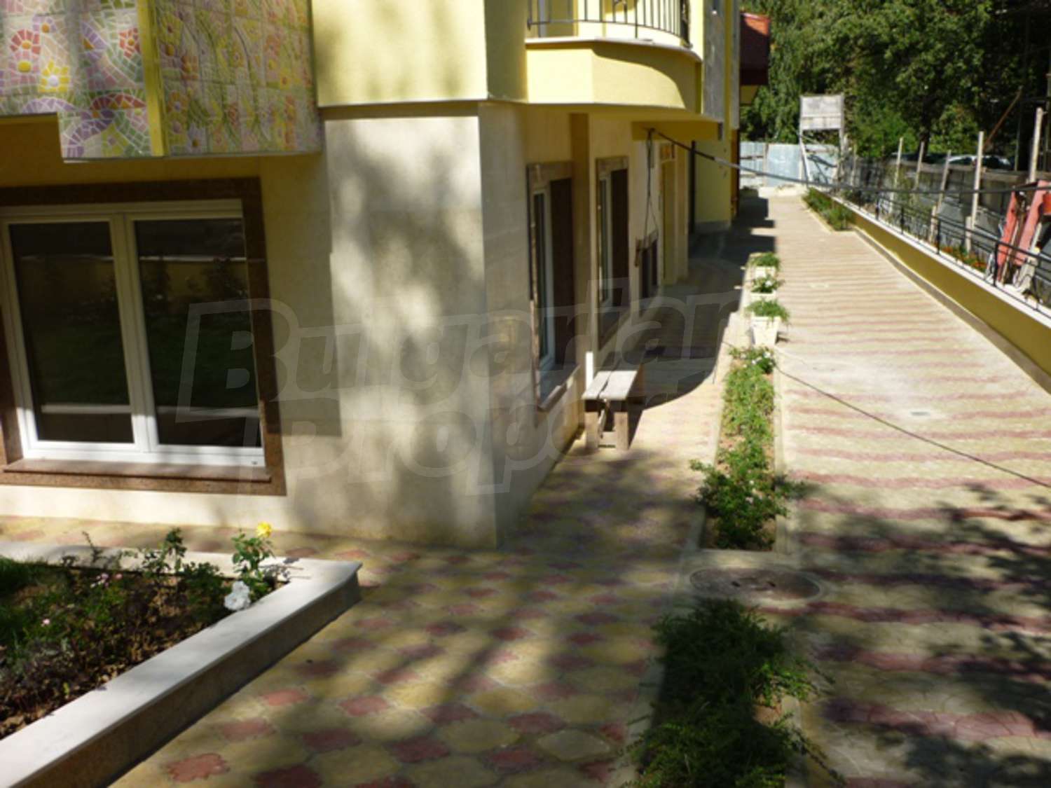 Gallery Picture 8