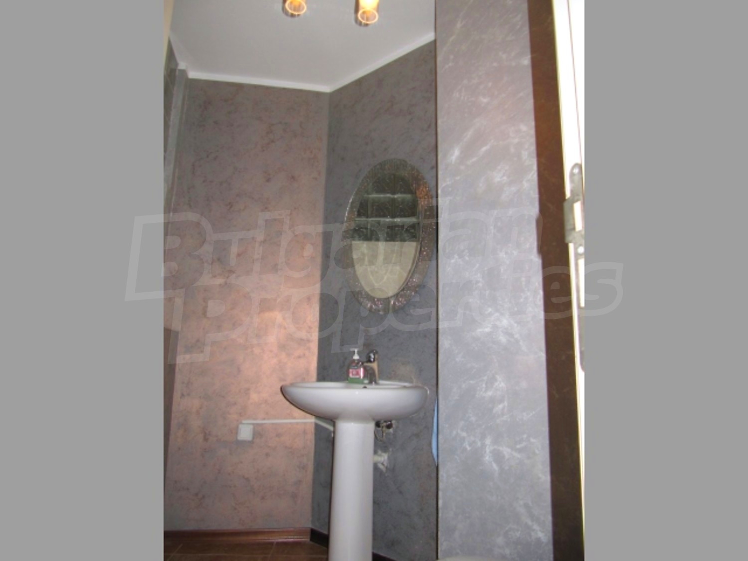 Gallery Picture 17