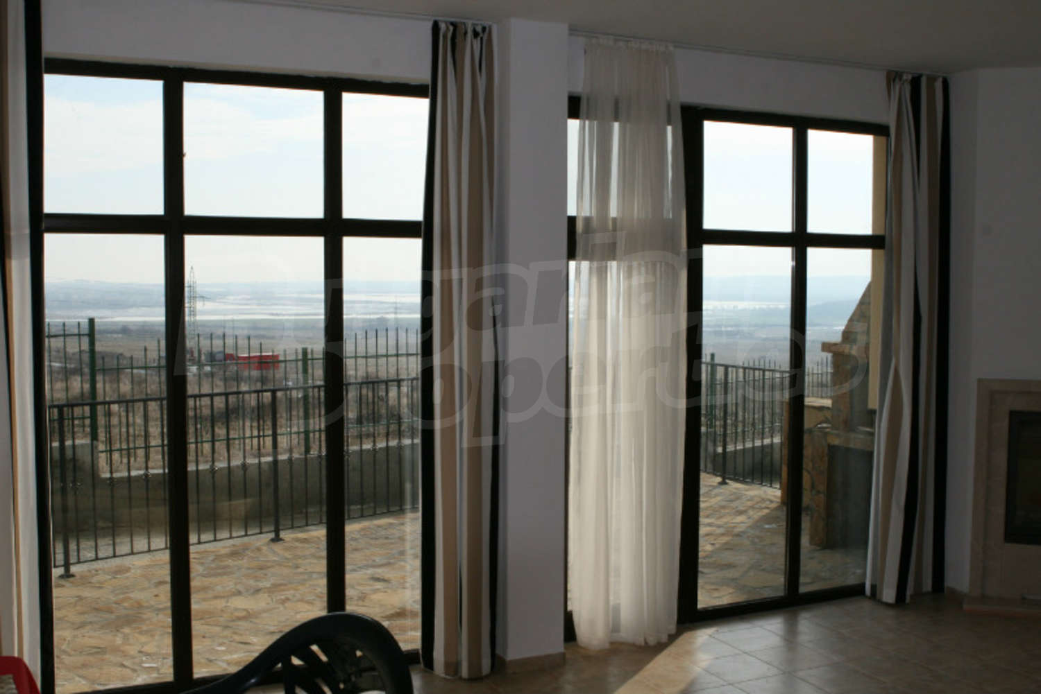 Gallery Picture 11