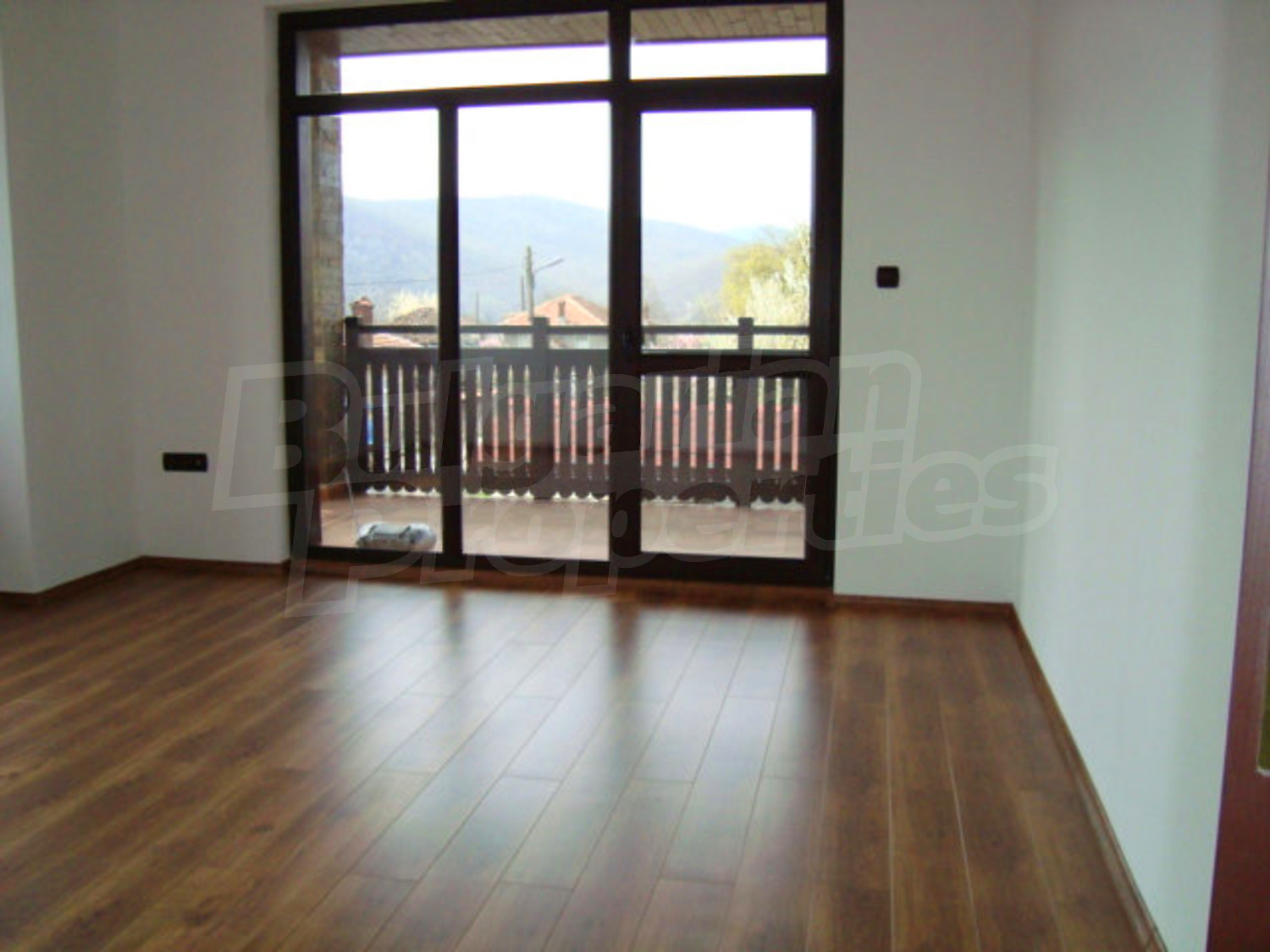 Gallery Picture 28
