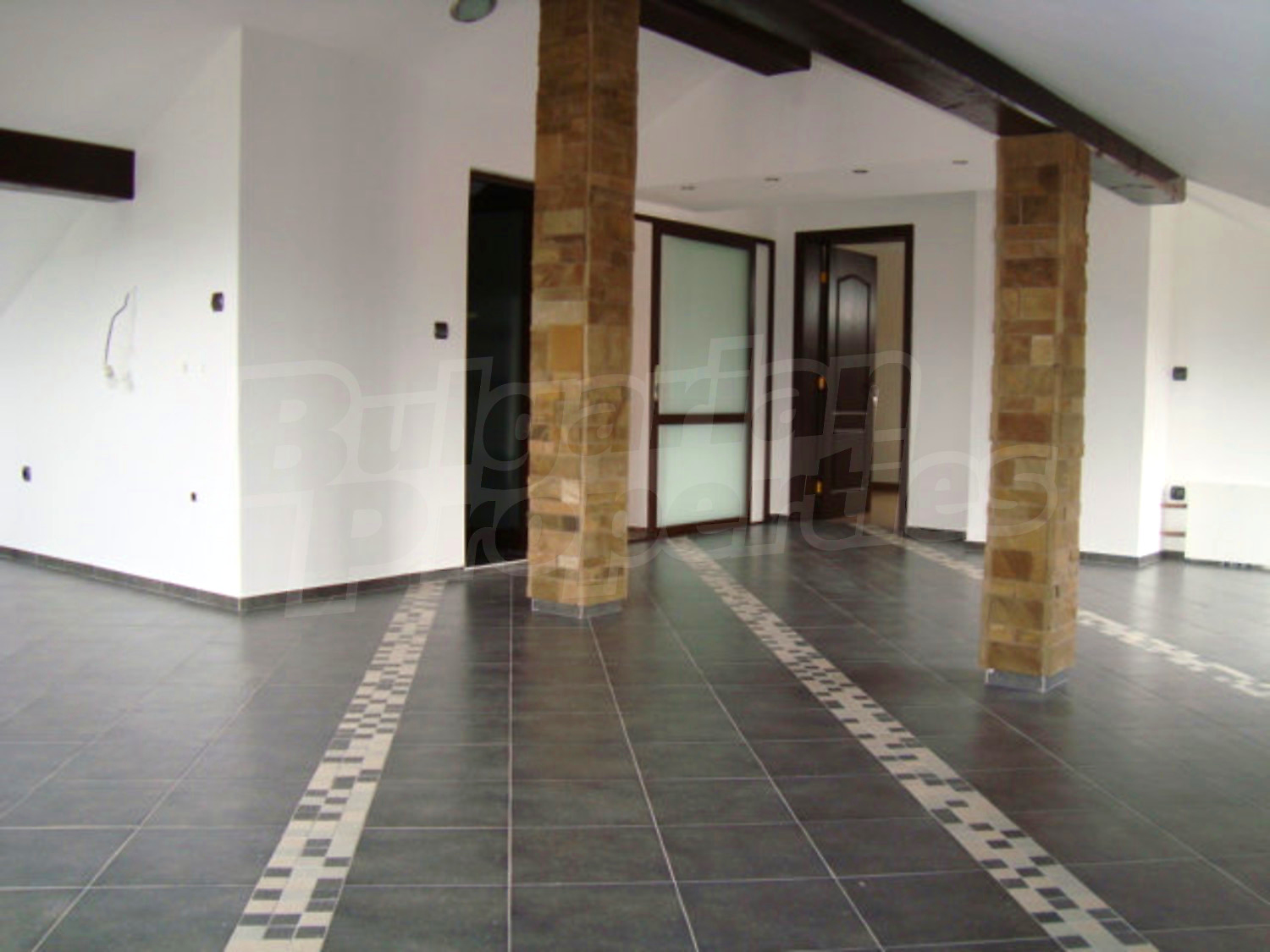 Gallery Picture 29
