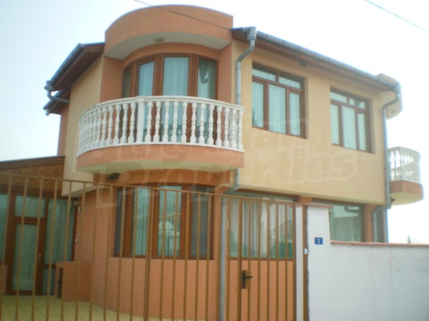 Gallery Picture 2