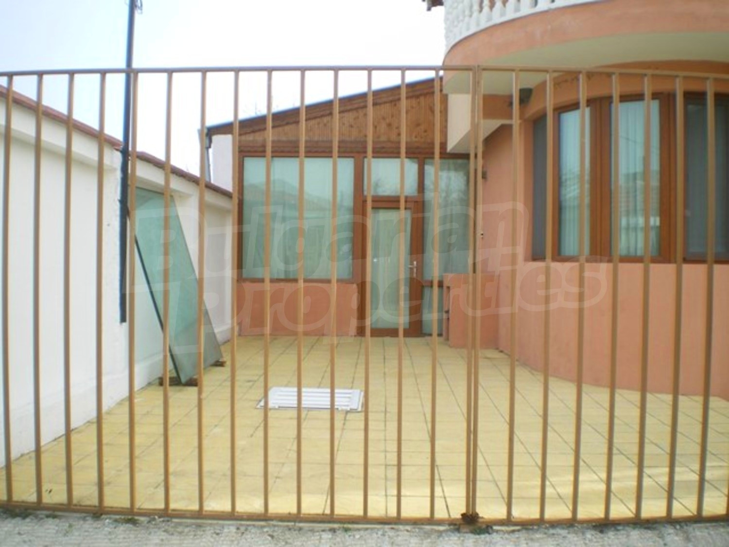 Gallery Picture 3