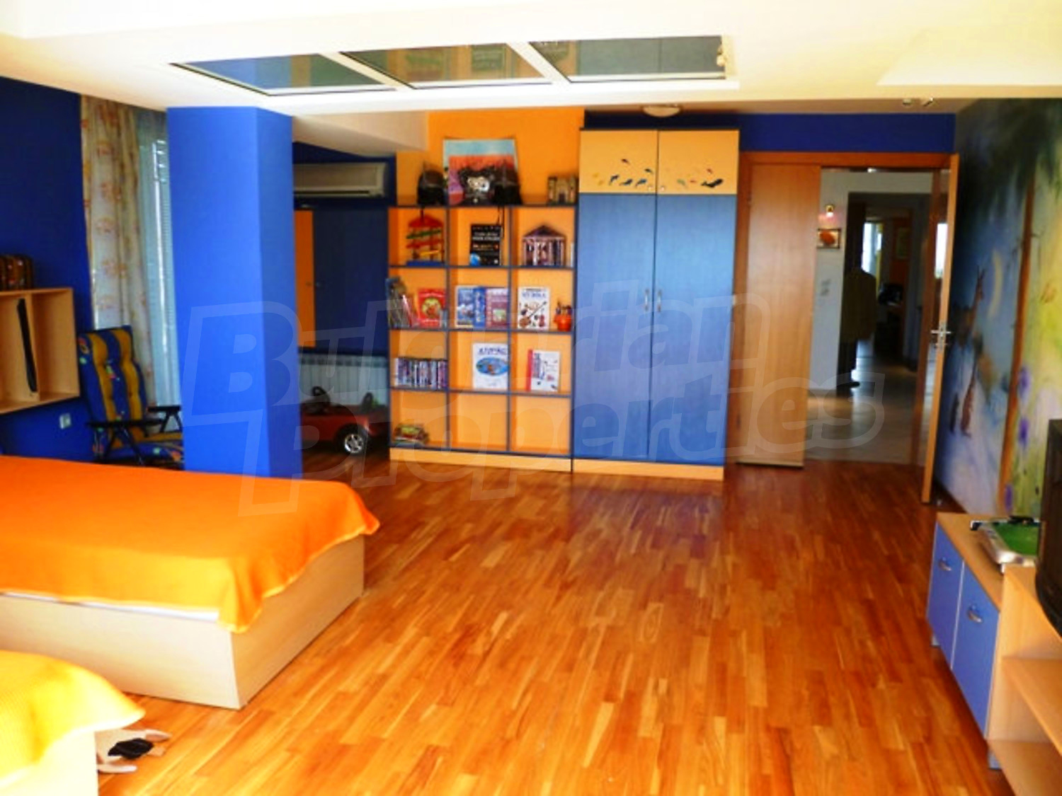 Gallery Picture 23