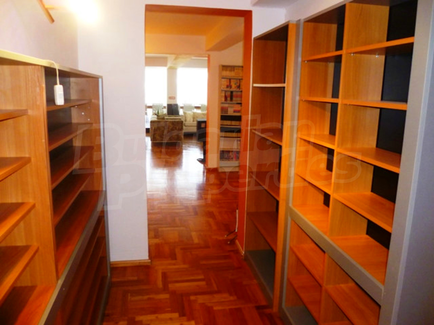 Gallery Picture 33