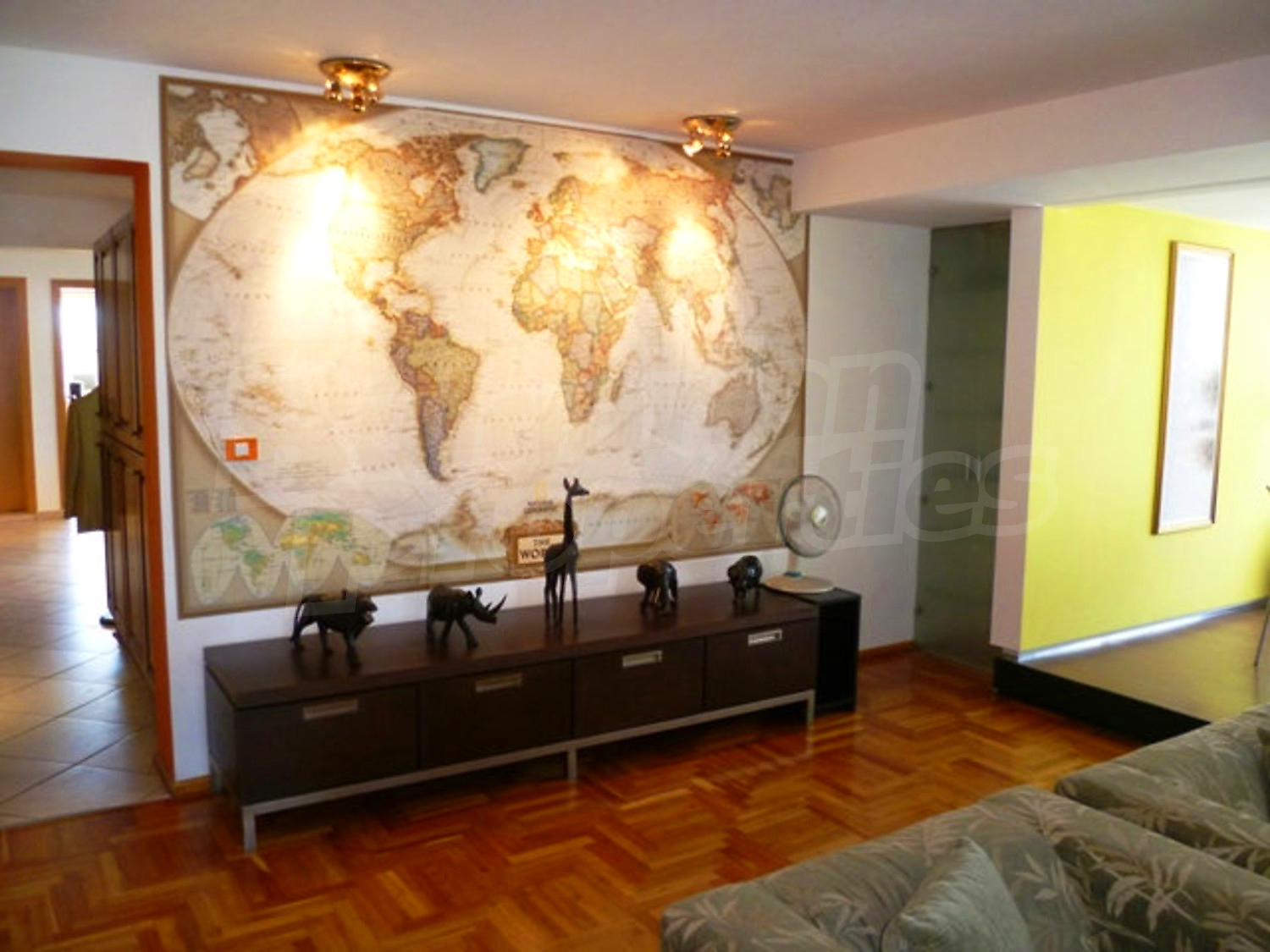 Gallery Picture 8