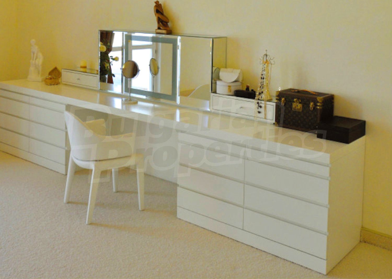 Gallery Picture 19