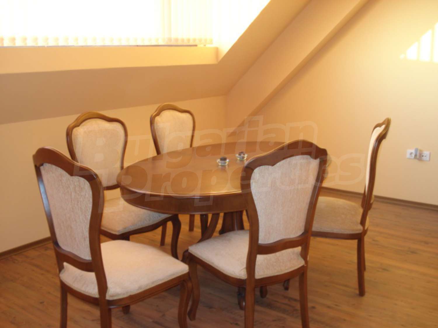 Gallery Picture 13