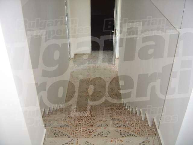 Gallery Picture 8