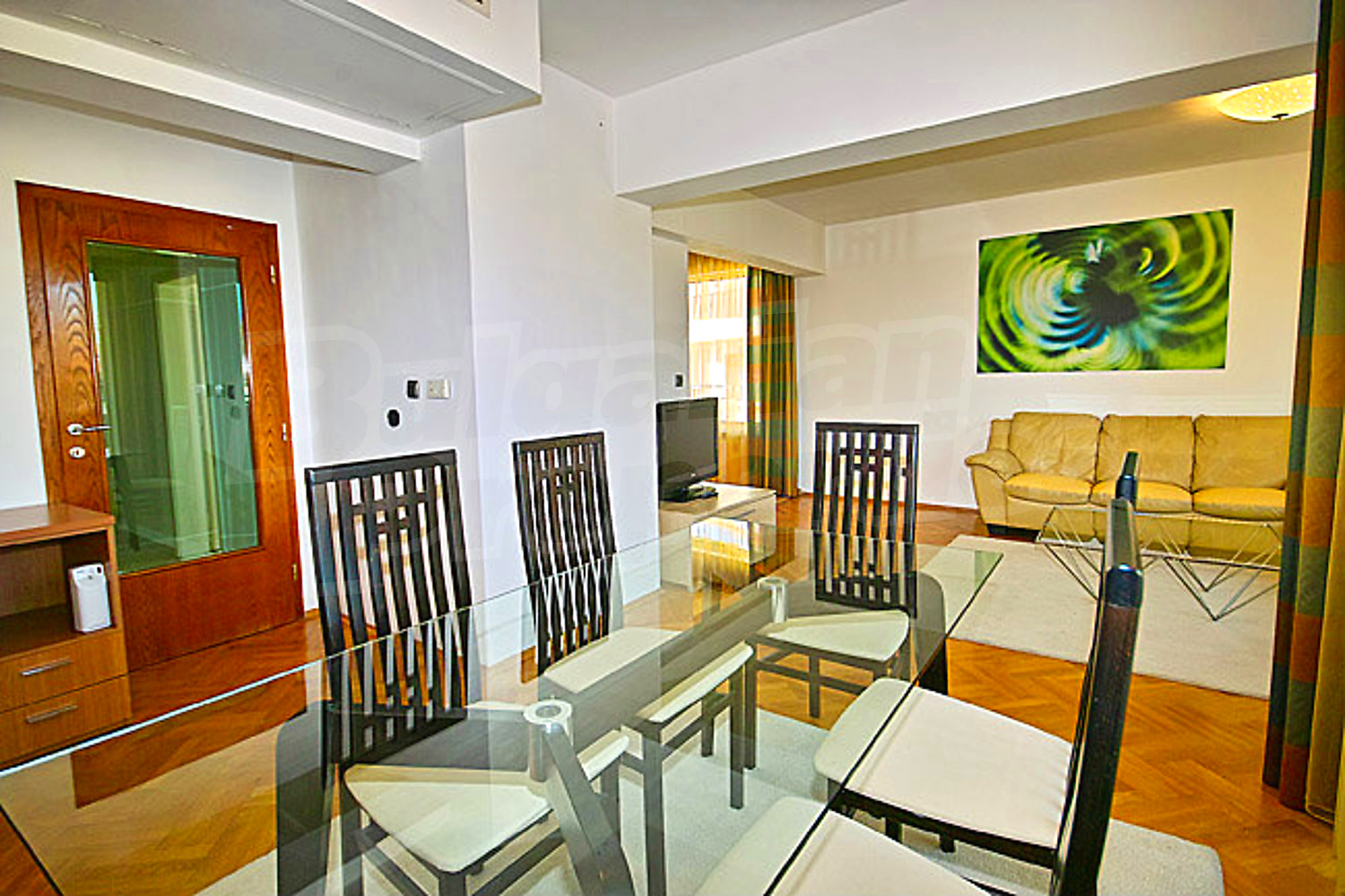 Gallery Picture 4