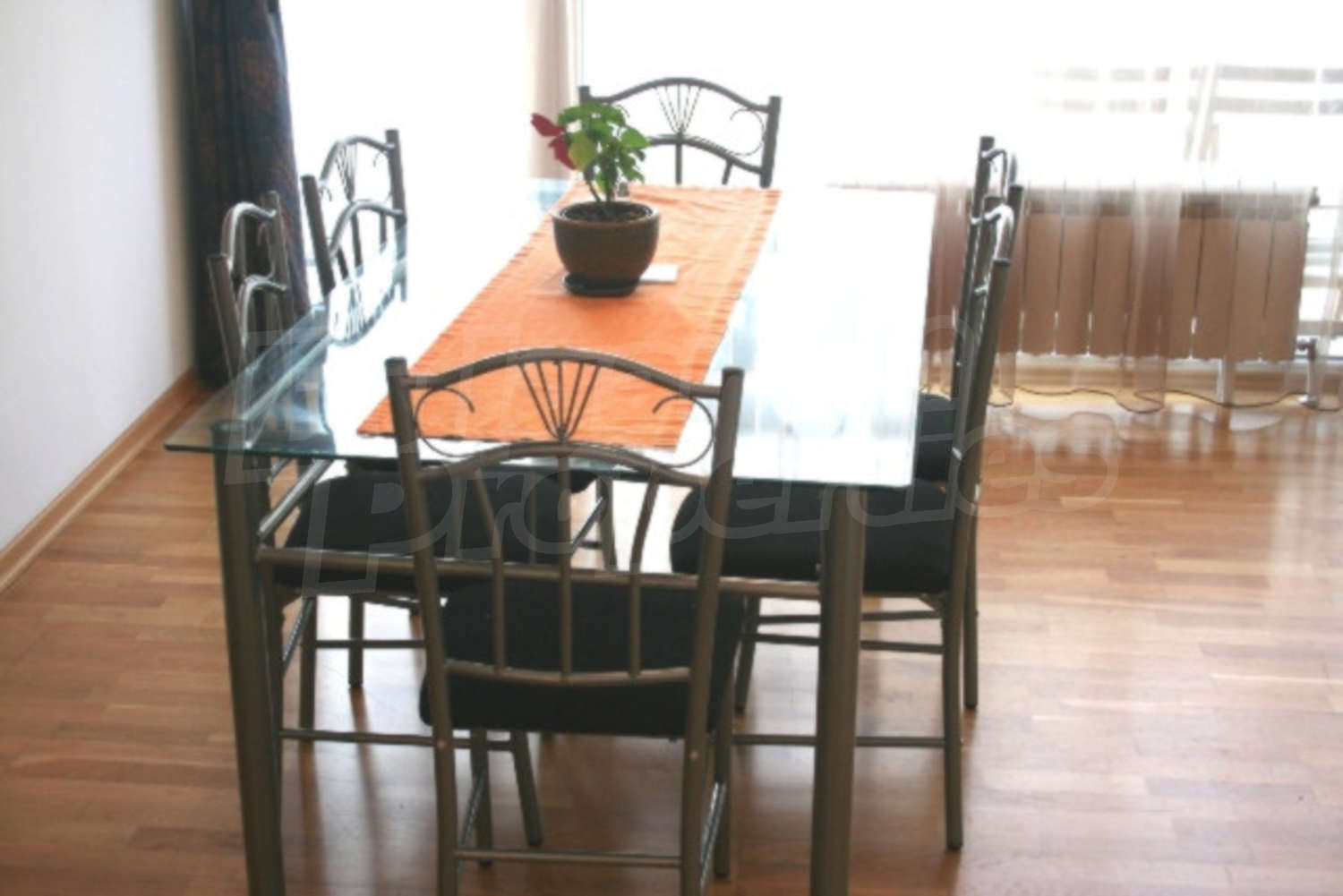 Gallery Picture 4