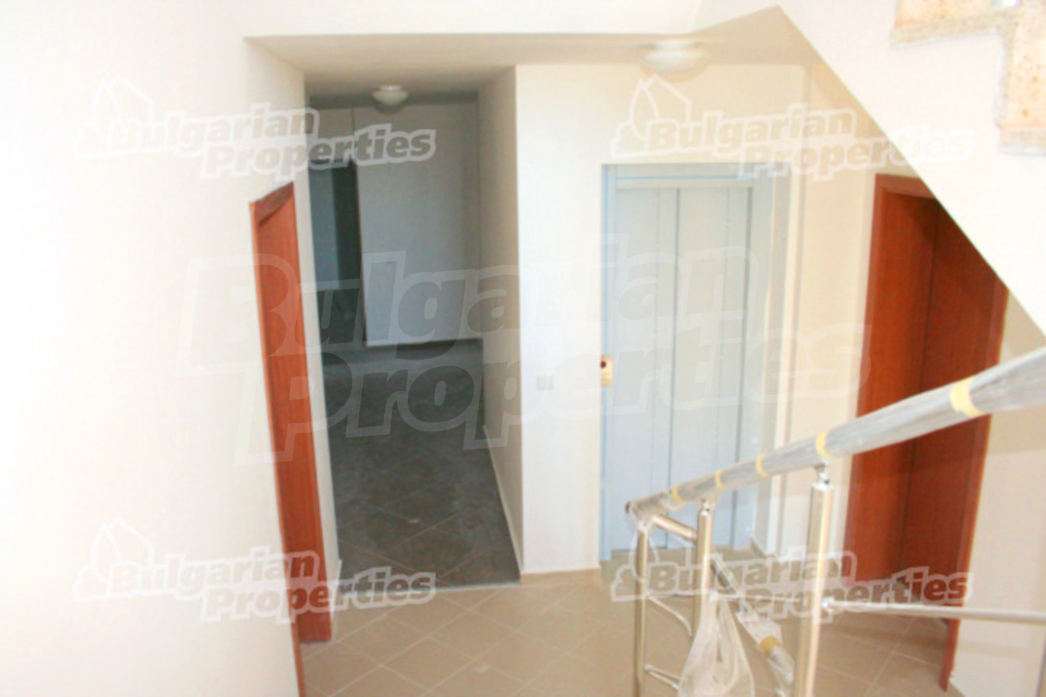 Gallery Picture 10