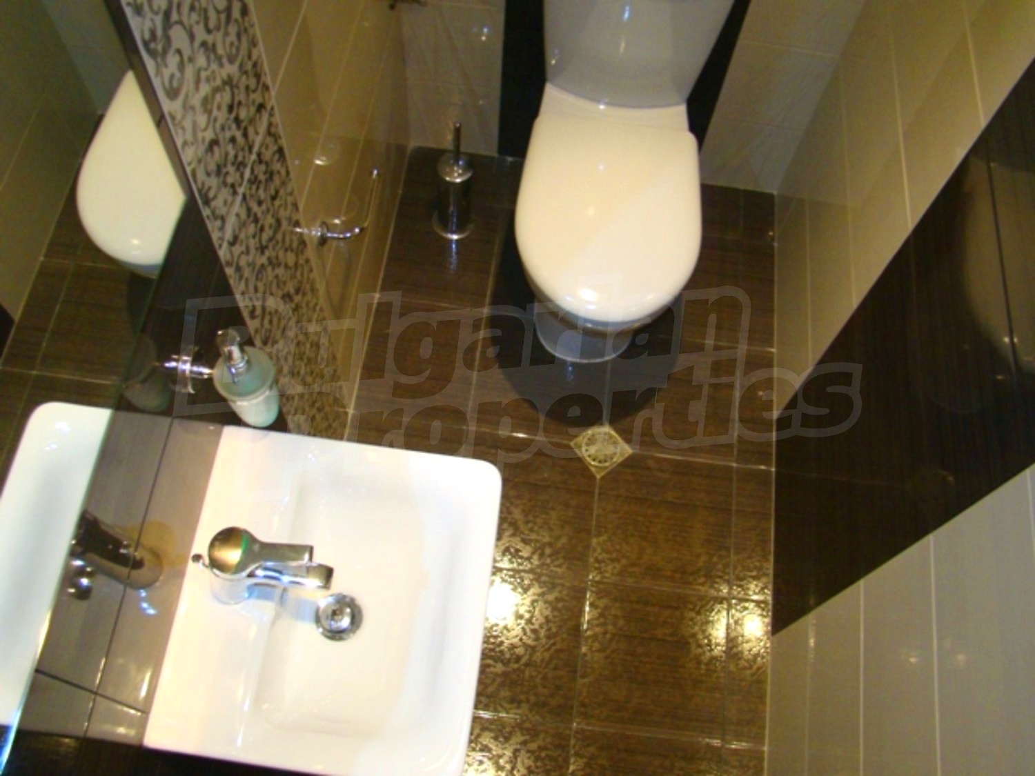 Gallery Picture 15