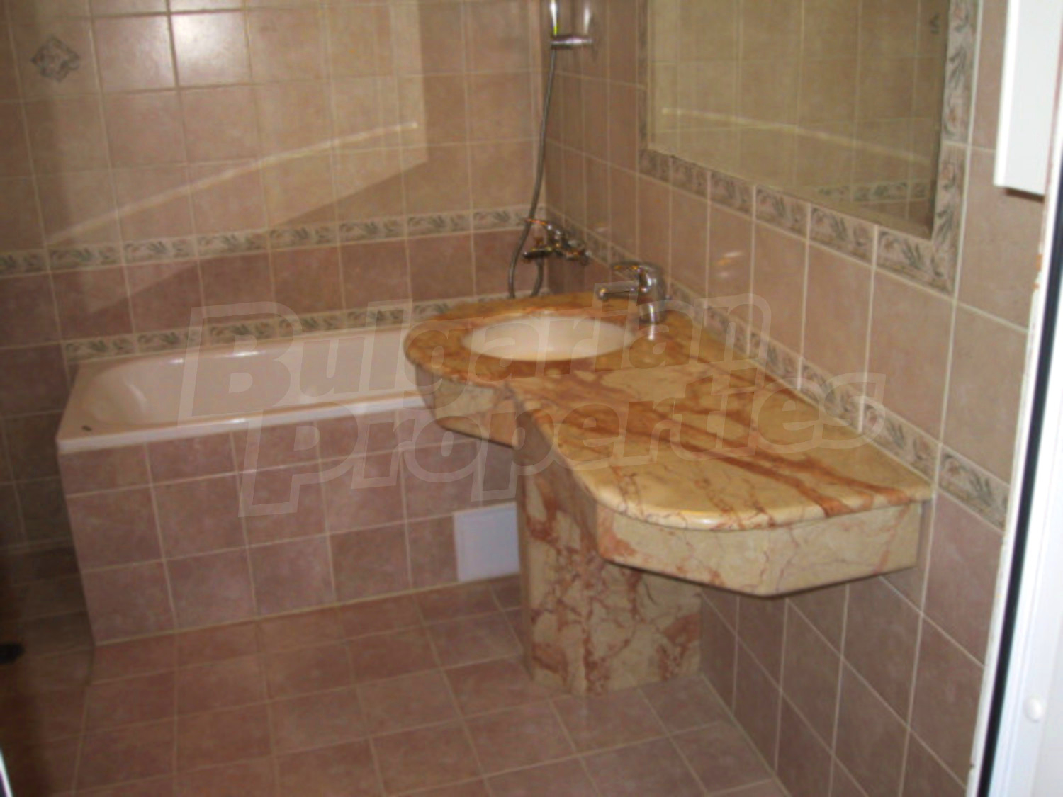Gallery Picture 15