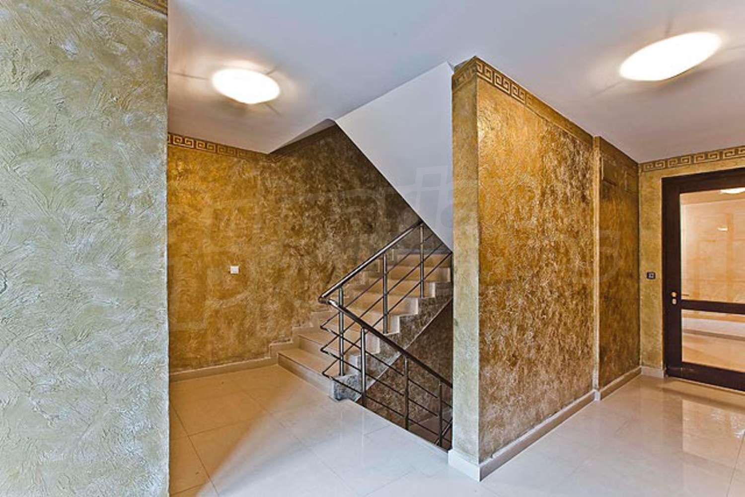 Gallery Picture 9