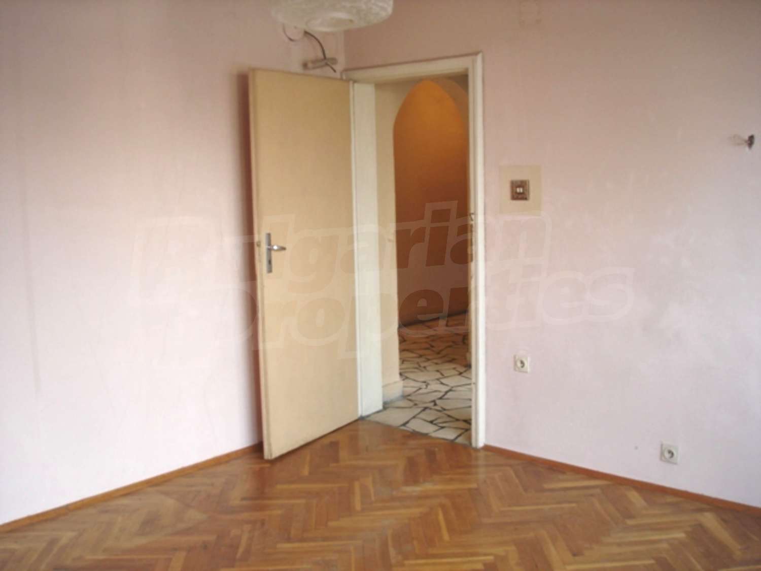 Gallery Picture 10