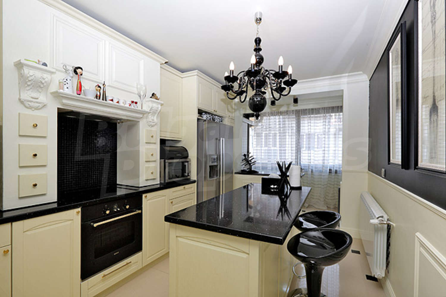 Gallery Picture 10