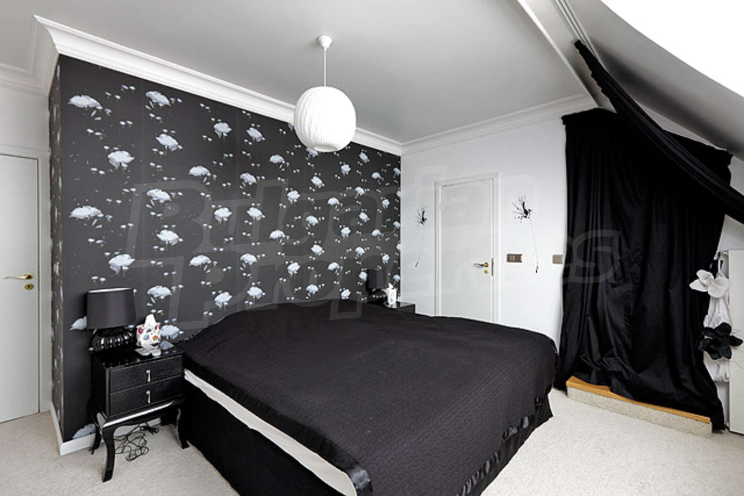 Gallery Picture 17