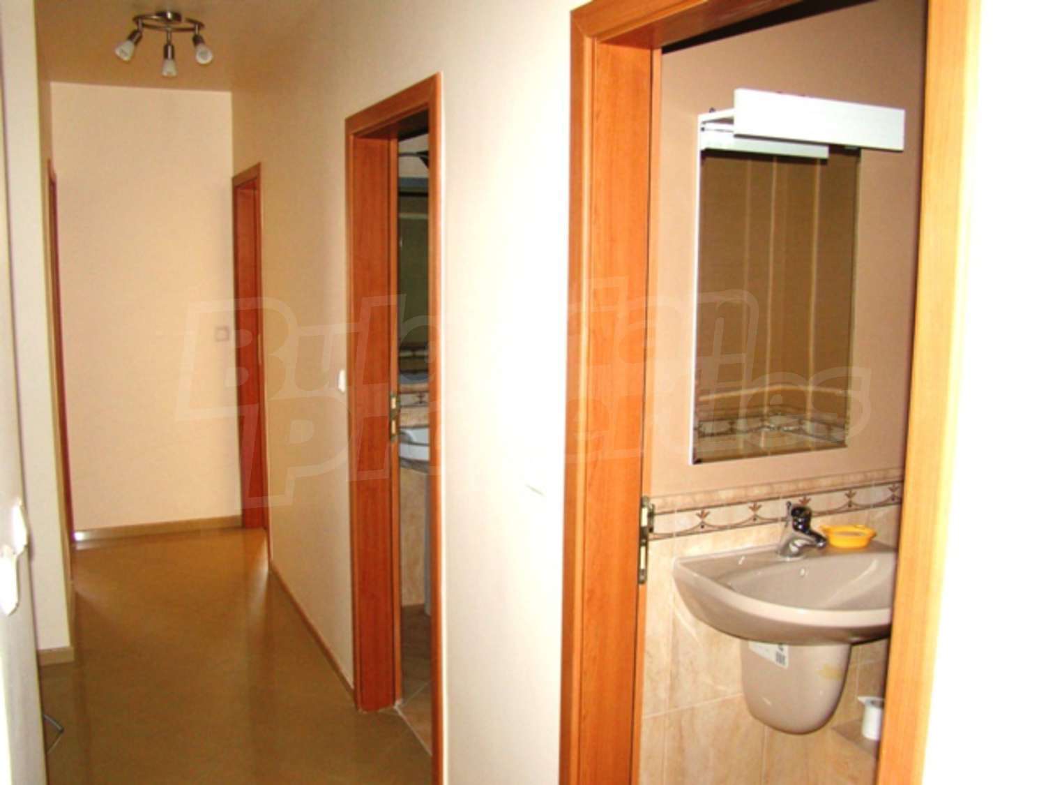 Gallery Picture 5