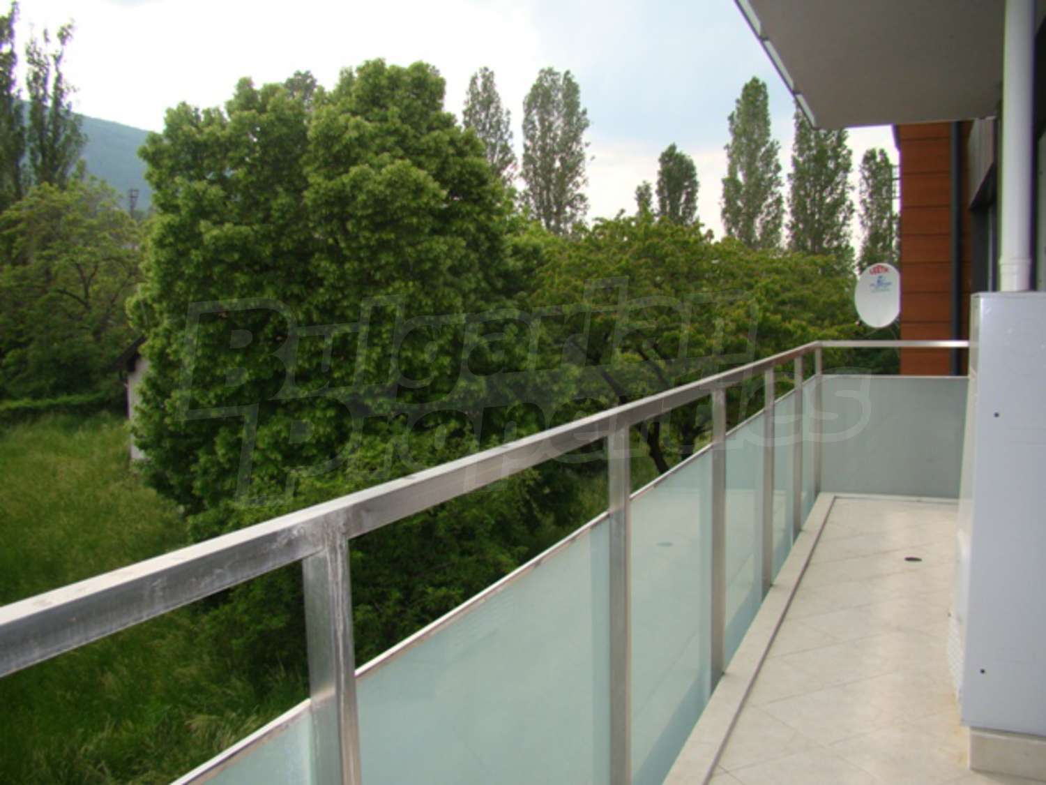 Gallery Picture 15