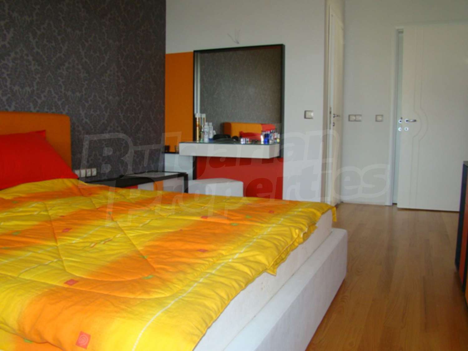 Gallery Picture 23