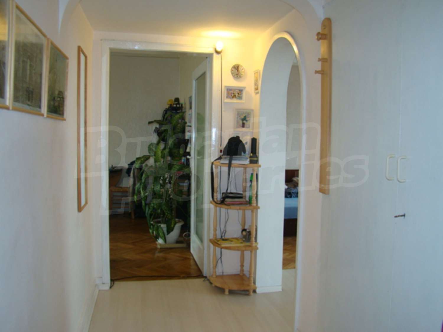 Gallery Picture 12