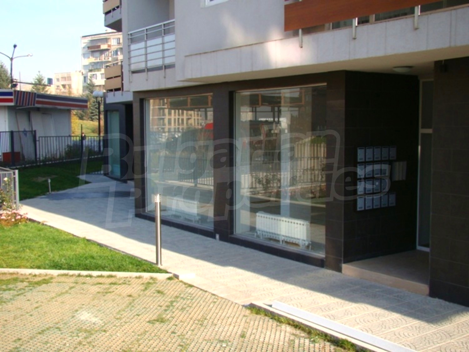 Gallery Picture 3