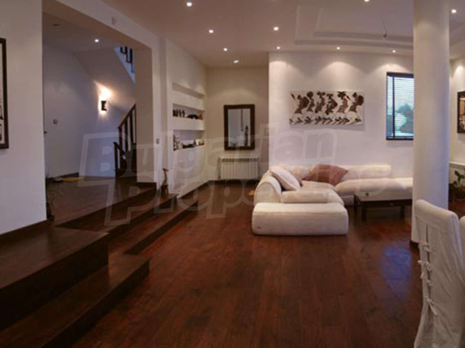 Gallery Picture 3