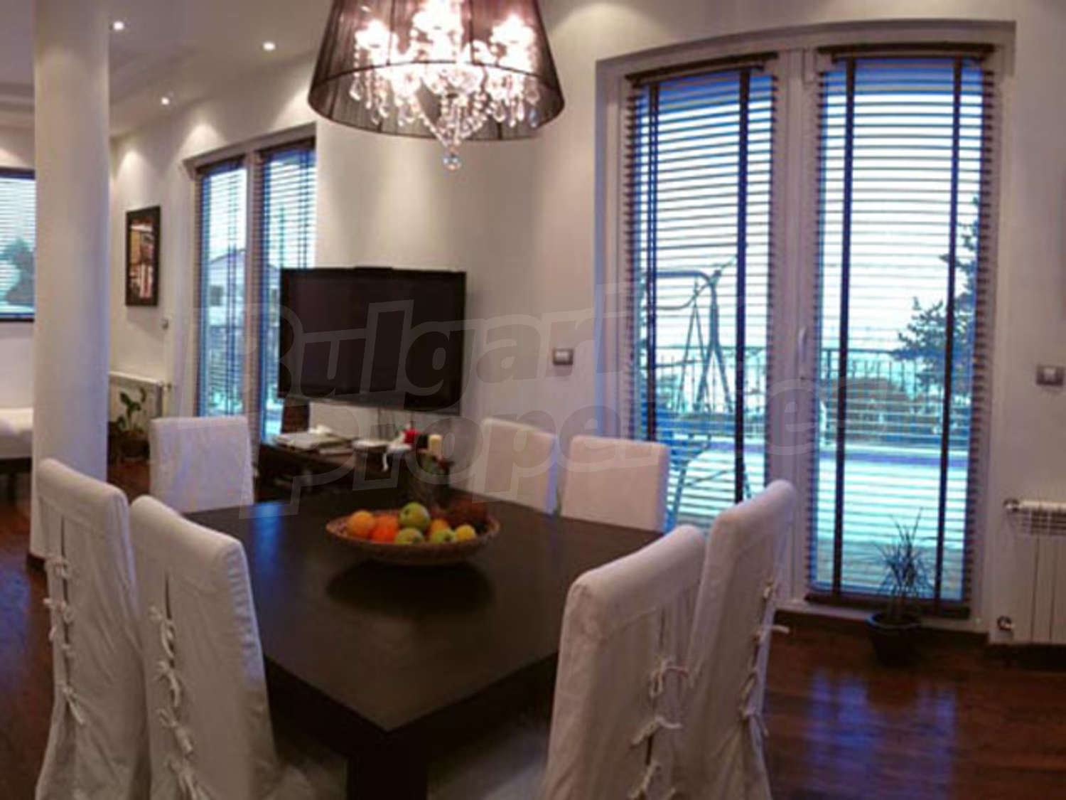 Gallery Picture 4