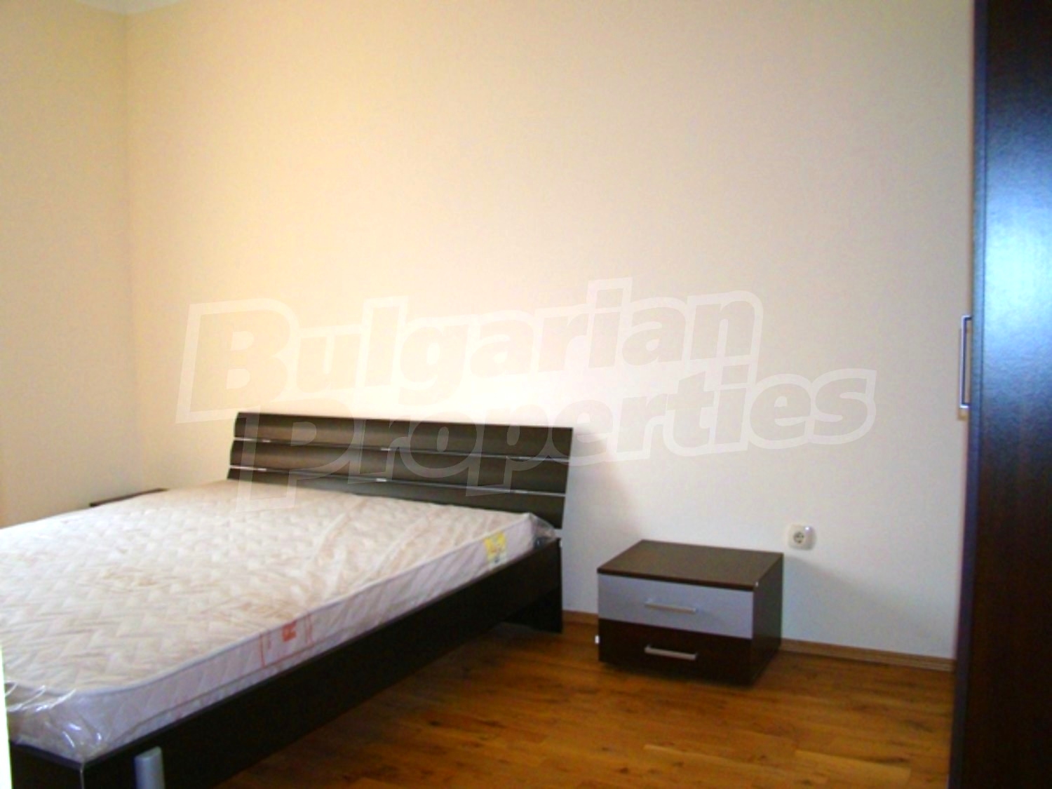 Gallery Picture 10