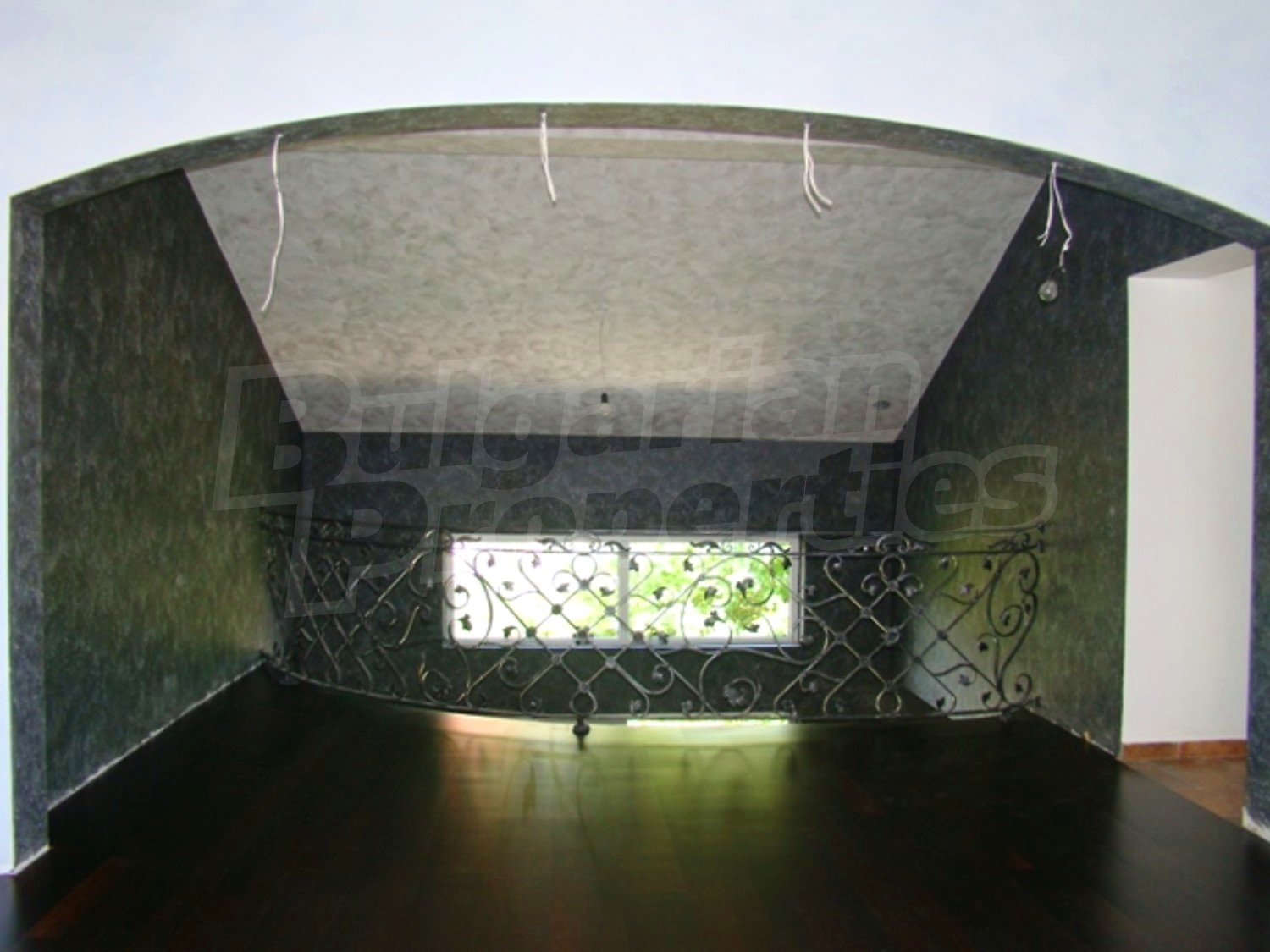 Gallery Picture 13