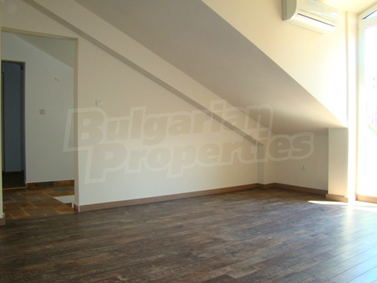 Gallery Picture 28
