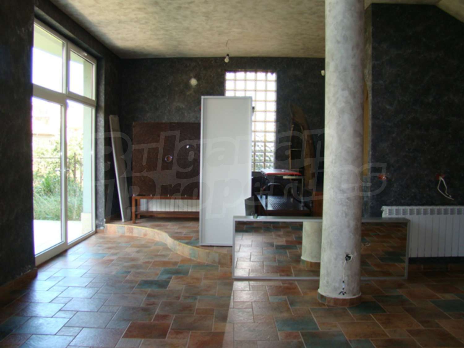 Gallery Picture 5