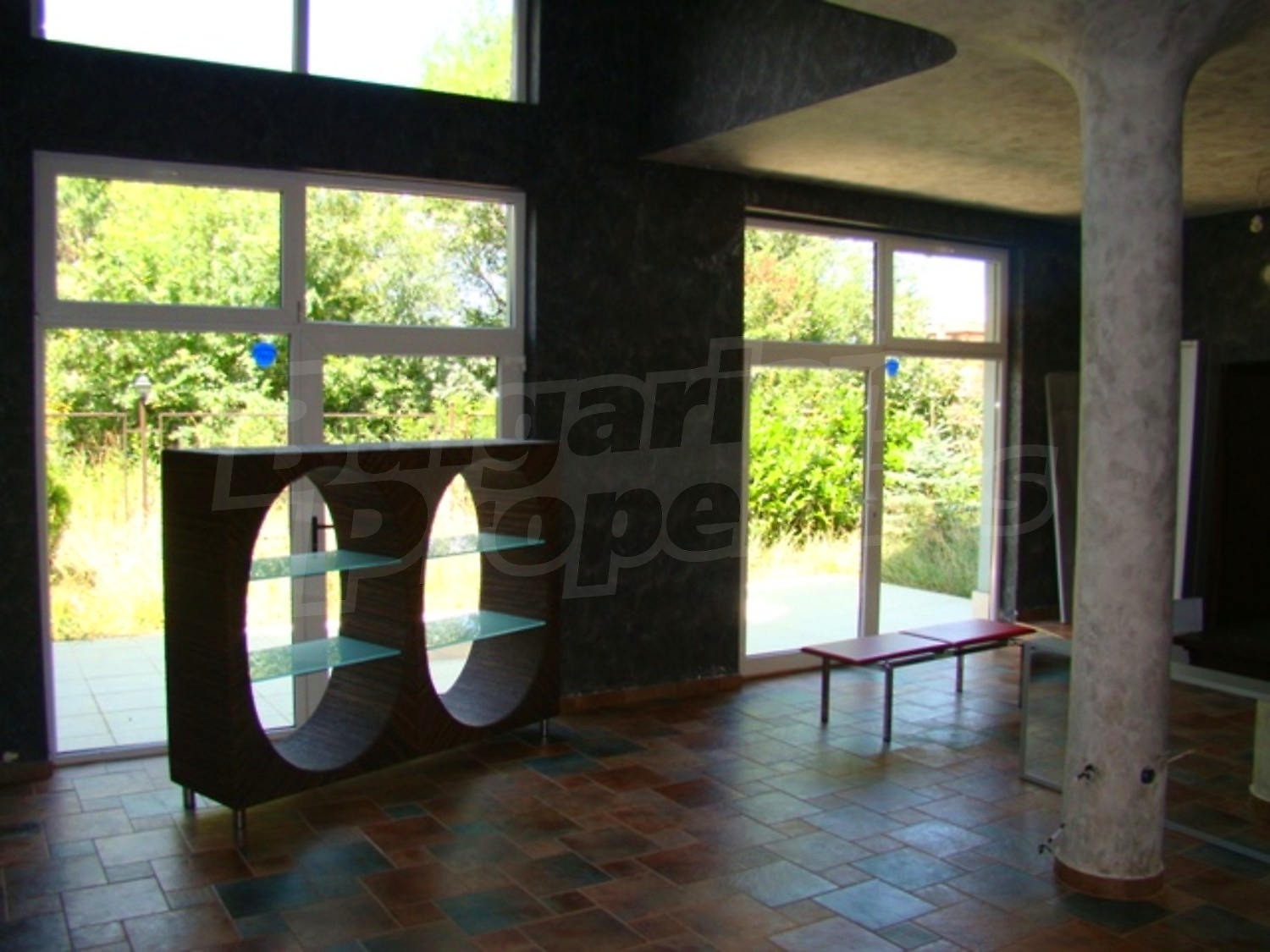 Gallery Picture 6