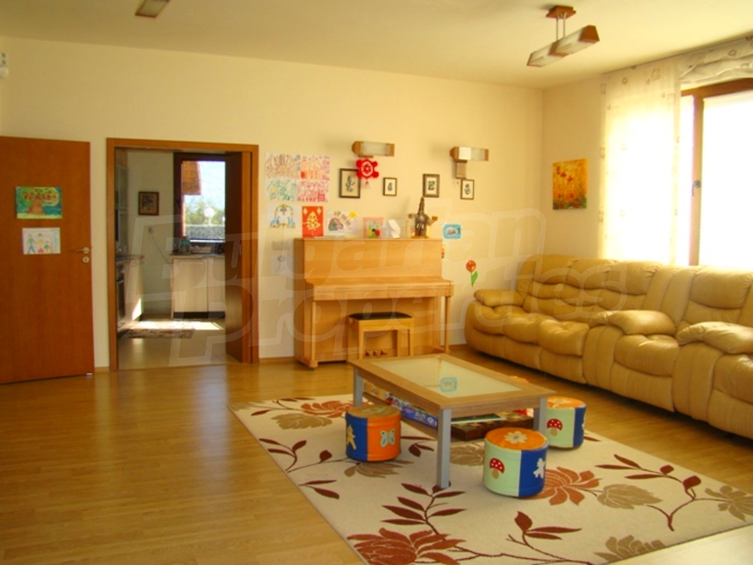 Gallery Picture 10