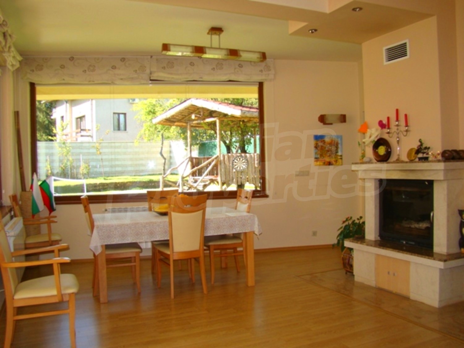 Gallery Picture 12