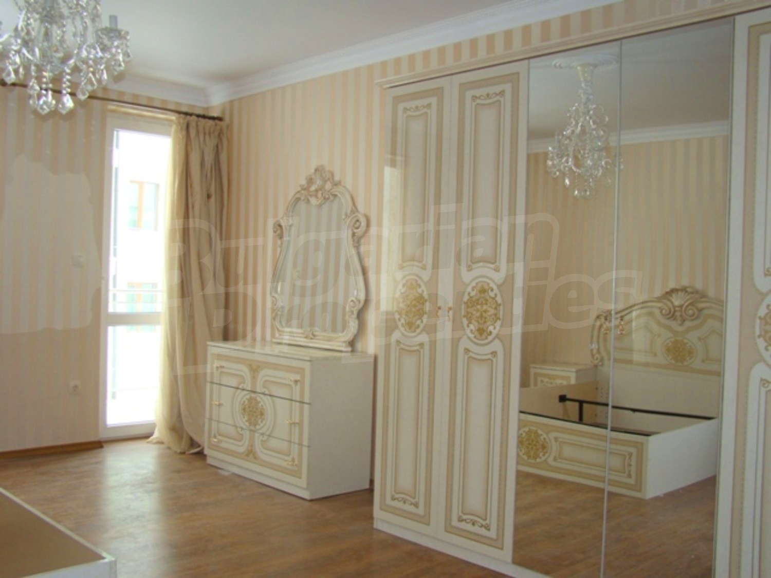 Gallery Picture 9