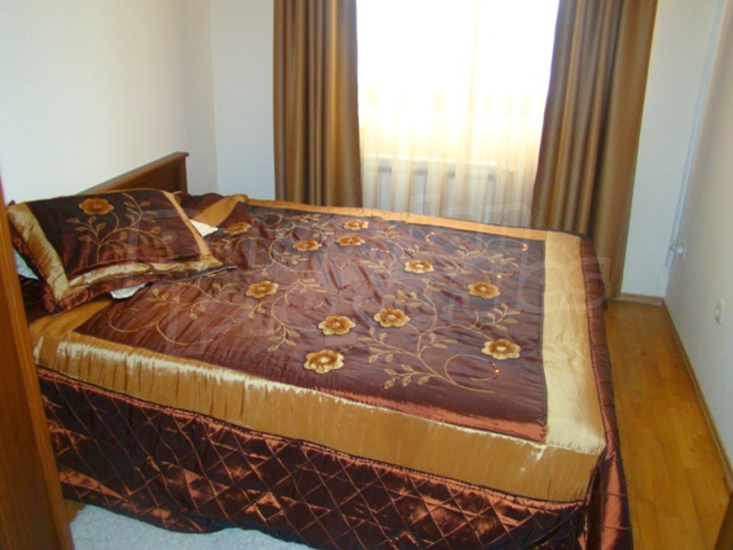Gallery Picture 15