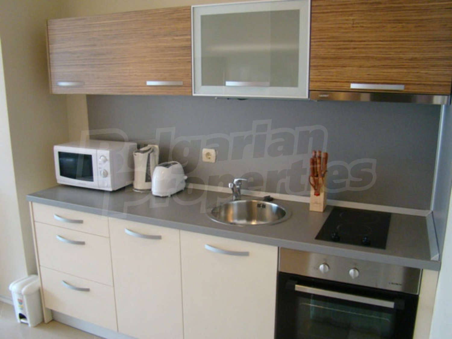 Gallery Picture 9