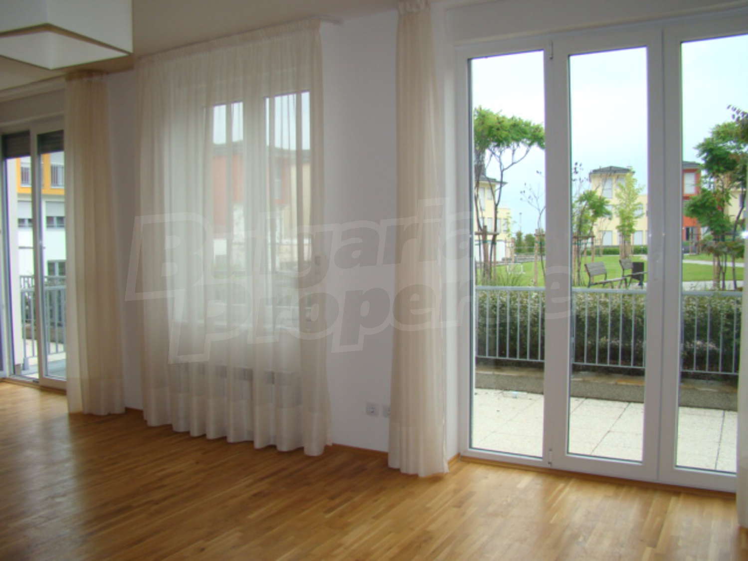 Gallery Picture 17