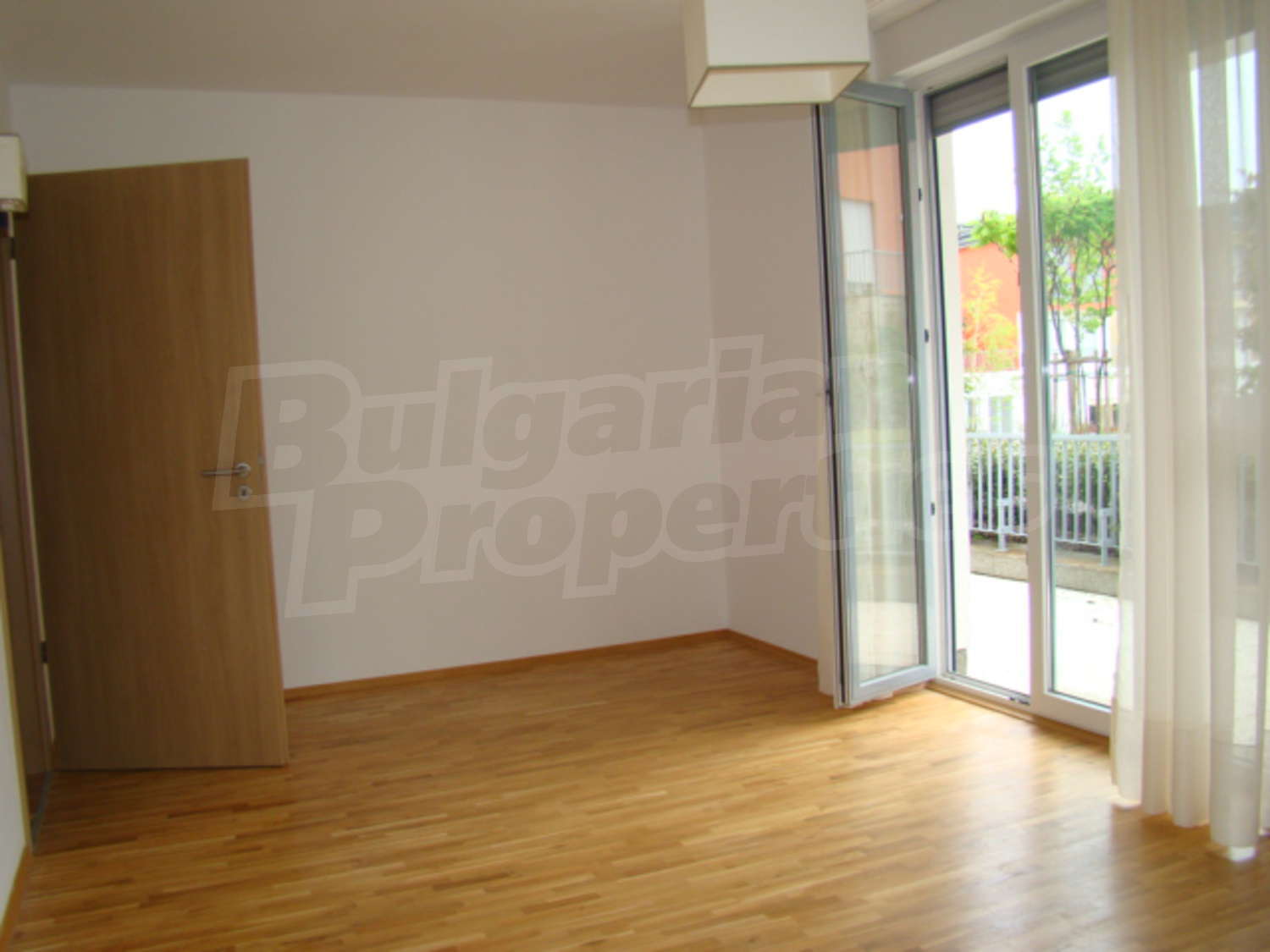 Gallery Picture 28