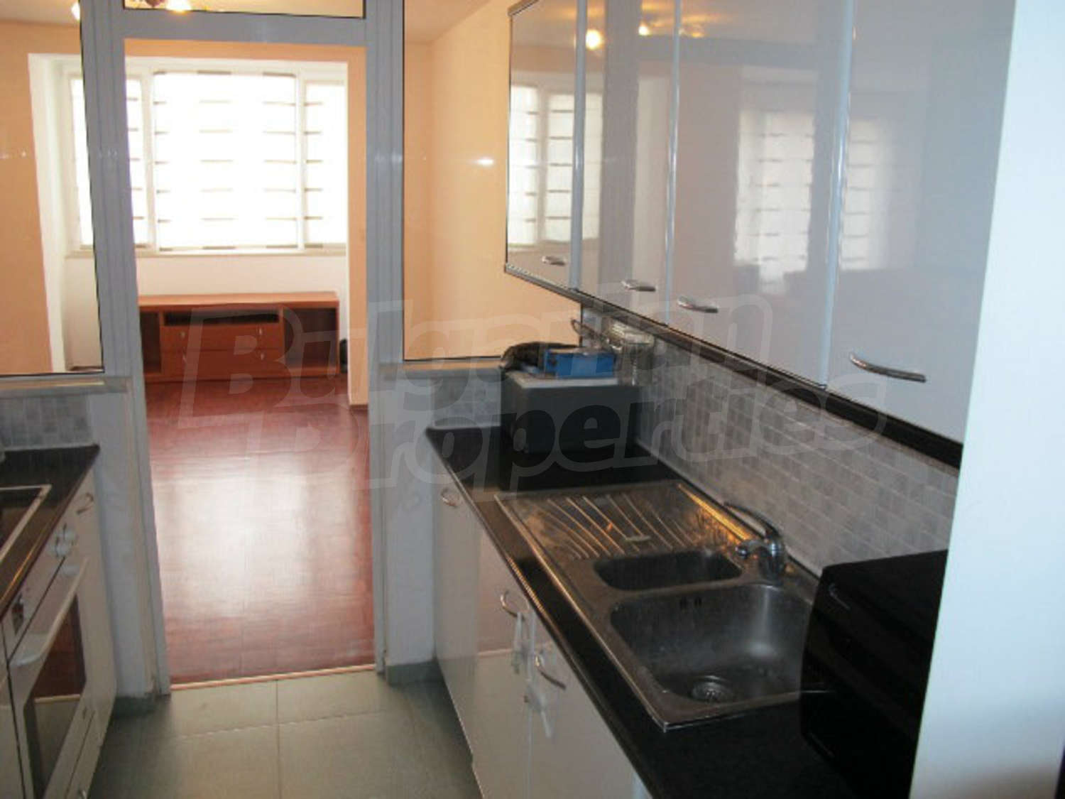 Gallery Picture 9