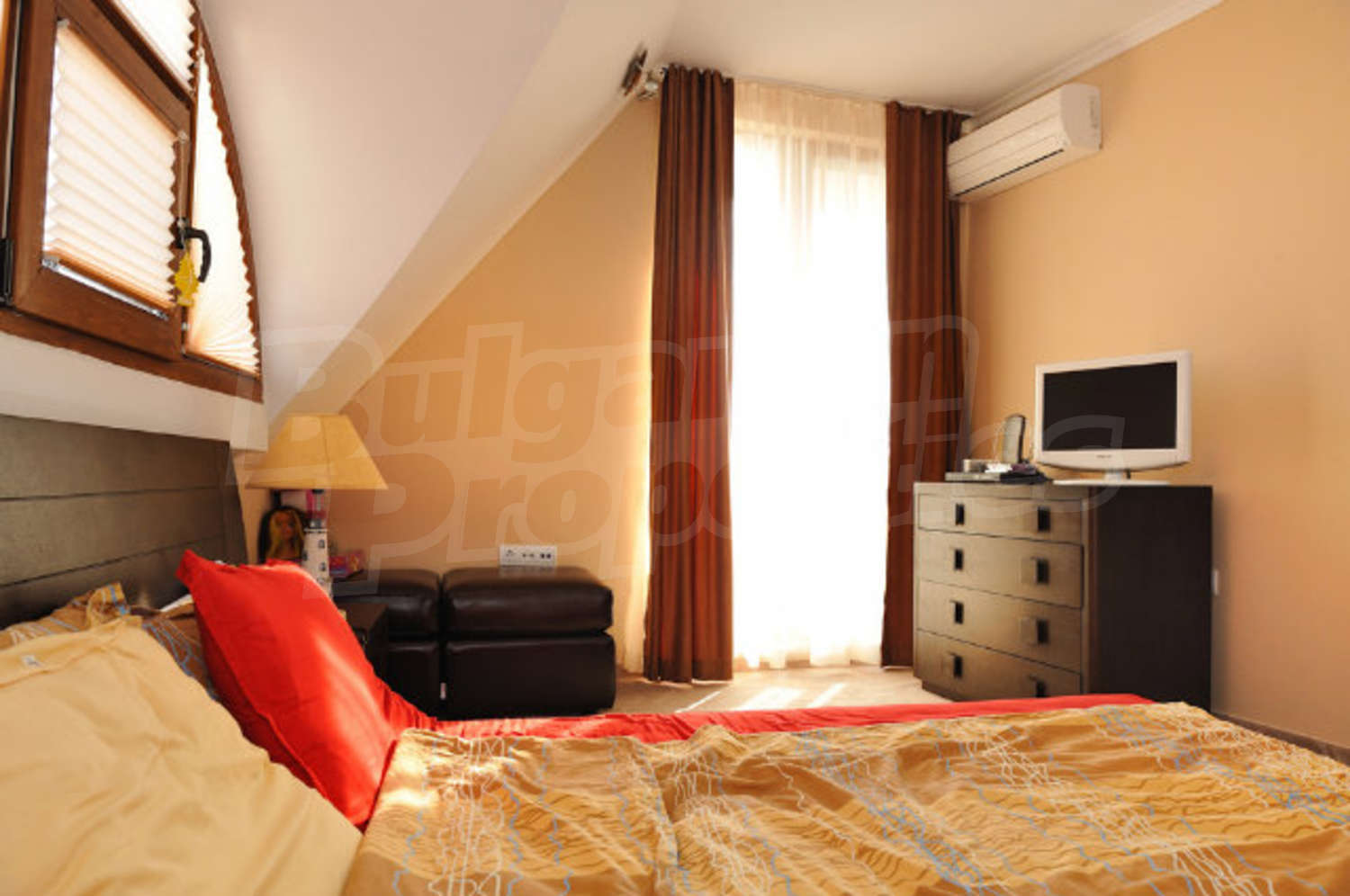 Gallery Picture 33
