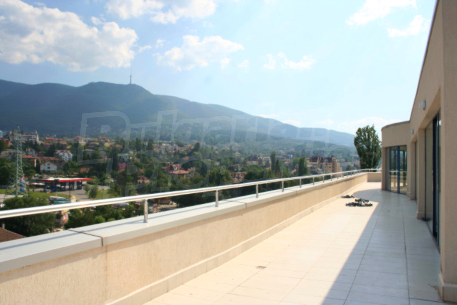 Gallery Picture 13