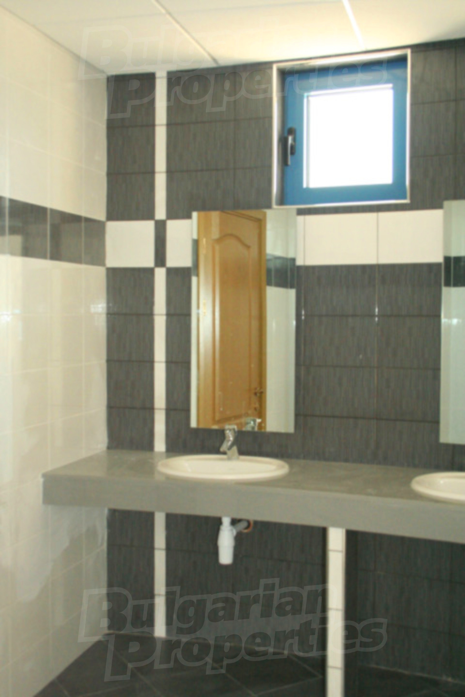 Gallery Picture 8
