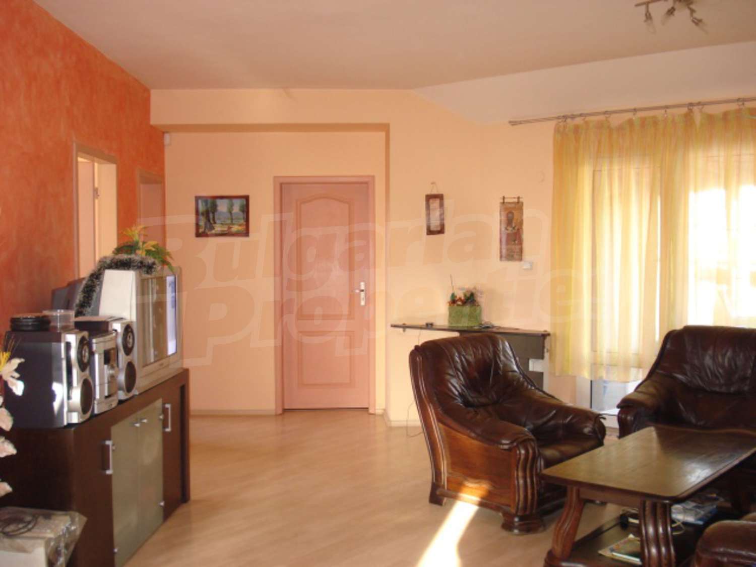 Gallery Picture 6