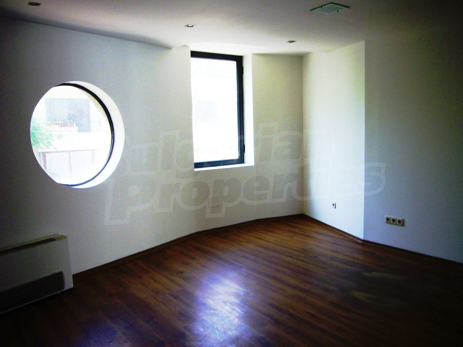 Gallery Picture 4