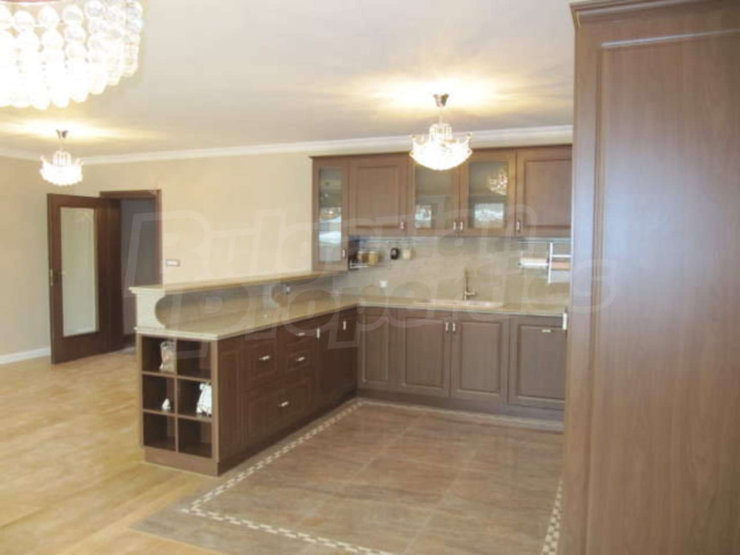 Gallery Picture 8